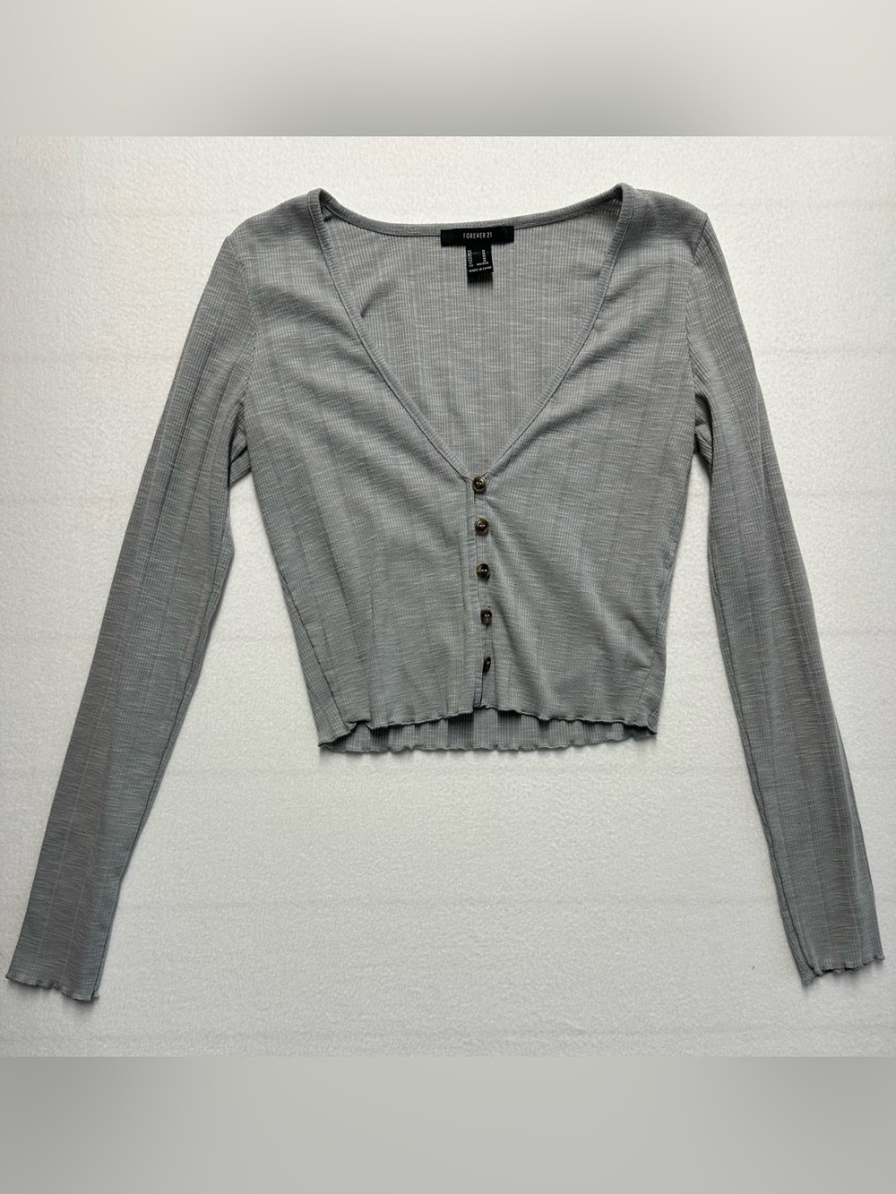 Forever 21 Women’s Medium Gray Textured Cropped Button‑Front Long Sleeve Top